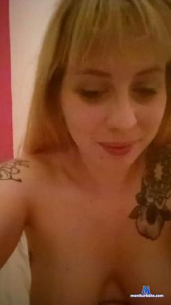laurab_sexy cam4 live cam performer profile