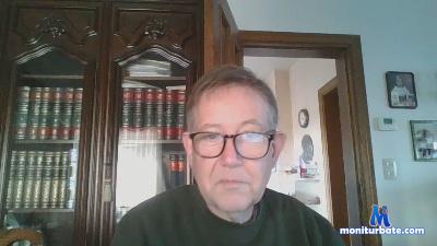 monske321 cam4 straight performer from Kingdom of Belgium  