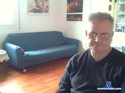 iceman19621 cam4 straight performer from Republic of Italy  