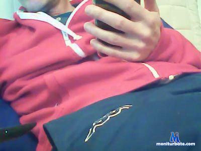 pagliaccio4 cam4 bicurious performer from Republic of Italy  