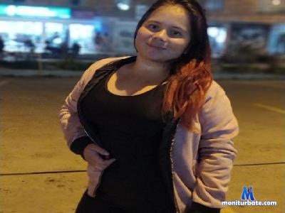 Moon_Smile_Bg cam4 bisexual performer from Republic of Colombia anal ass amateur cum feet masturbation 