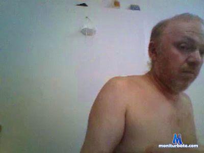 cesarxxx4 cam4 straight performer from United Mexican States rollthedice 