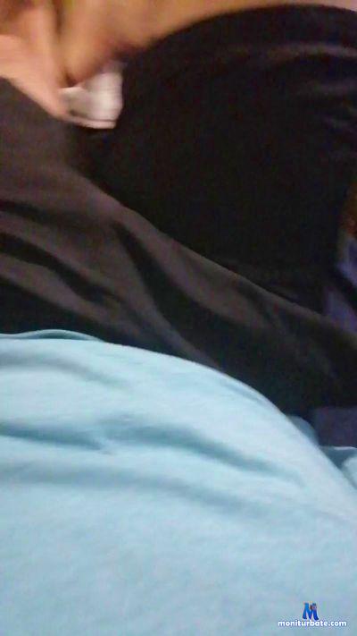 andre2302 cam4 bisexual performer from Republic of Ecuador  