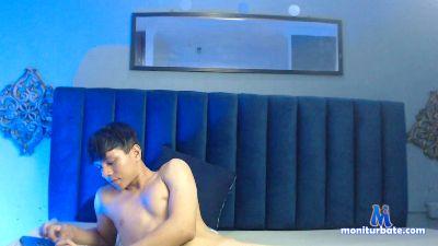Misaki2005 cam4 bicurious performer from United States of America orgy strapon AssToMouth deepthroat masturbation analtoys armpits 