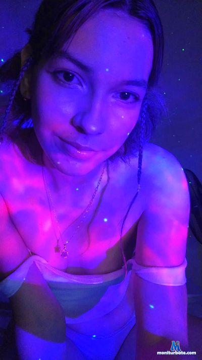 zoe_romanov cam4 straight performer from Republic of Colombia  