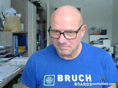 juergen42 cam4 bicurious performer from Federal Republic of Germany  