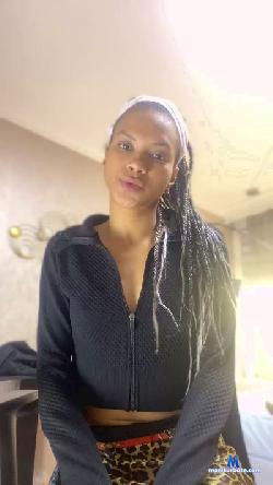 Laali_Bone cam4 live cam performer profile