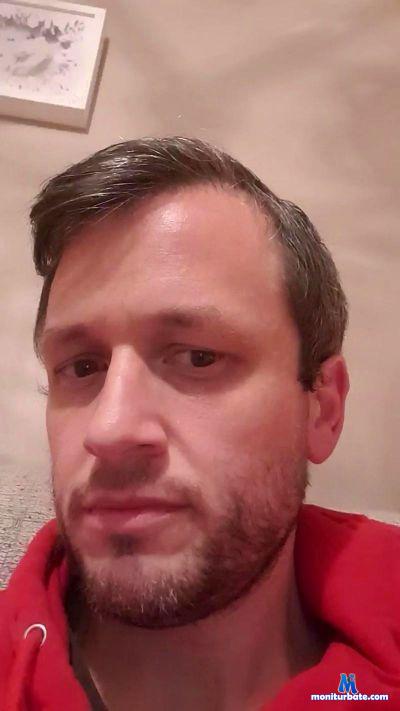 Leatherpants1 cam4 straight performer from United Kingdom of Great Britain & Northern Ireland  