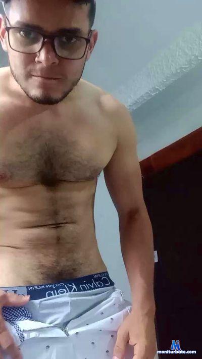 arley242 cam4 bisexual performer from Republic of Colombia  