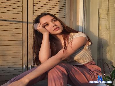 RexanneEnderby cam4 straight performer from French Republic femdom C2C ass spanking cute schoolgirl feet 