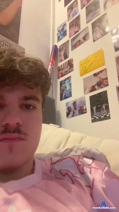 thomasminet cam4 bisexual performer from French Republic  