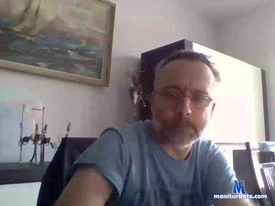 tommee14 cam4 bicurious performer from Ireland  