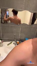 Leokregger cam4 livecam show performer room profile