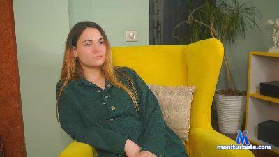 MaxineBeech cam4 bisexual performer from French Republic  