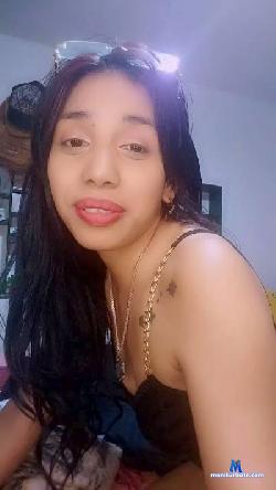 NahomyBelle cam4 live cam performer profile