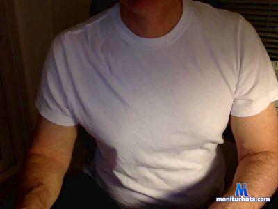 messenger51 cam4 straight performer from United States of America mwm dad 