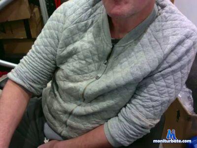 EzguyII cam4 bicurious performer from United Kingdom of Great Britain & Northern Ireland  