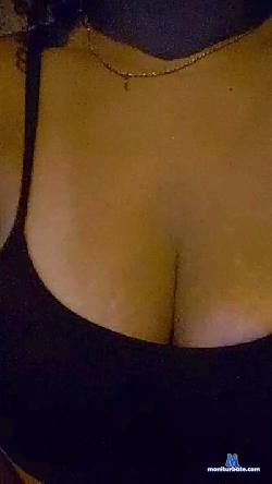 Lunah_exib cam4 live cam performer profile