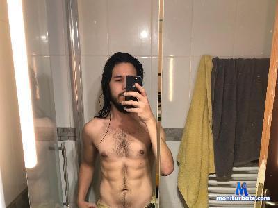 Famousbanana31 cam4 bisexual performer from French Republic analtoys fisting smoke milk masturbation C2C 