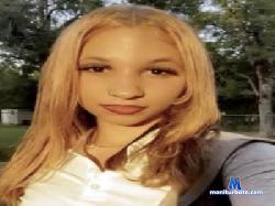 Universegirlie cam4 live cam performer profile