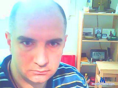 boy1236 cam4 straight performer from Republic of Italy  