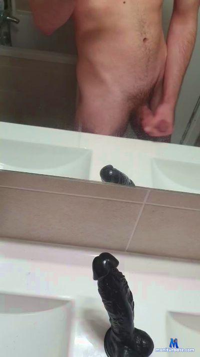ChaudBoy5 cam4 bisexual performer from French Republic  