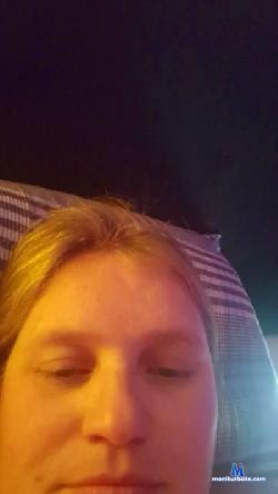 ChubbyZina22 cam4 live cam performer profile