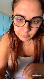 Laura99v cam4 livecam show performer room profile
