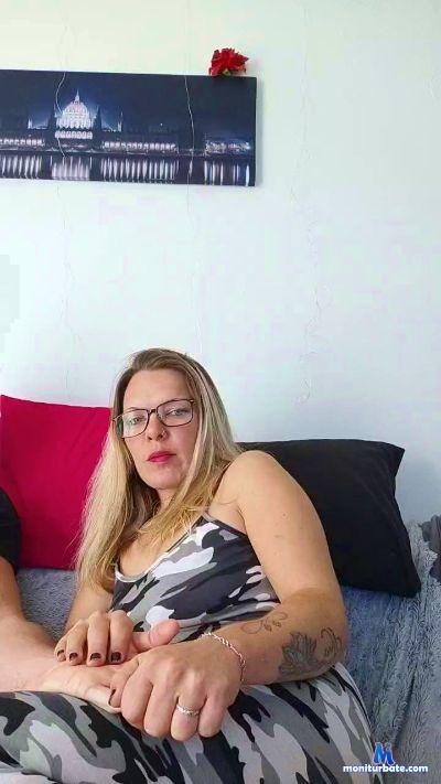 Lafollex cam4 straight performer from French Republic femme couple 