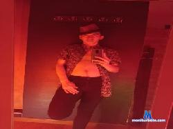nipplespig_men cam4 live cam performer profile