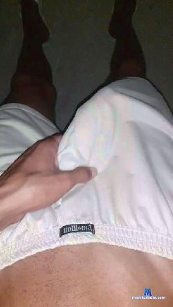 leandrohot25 cam4 live cam performer profile