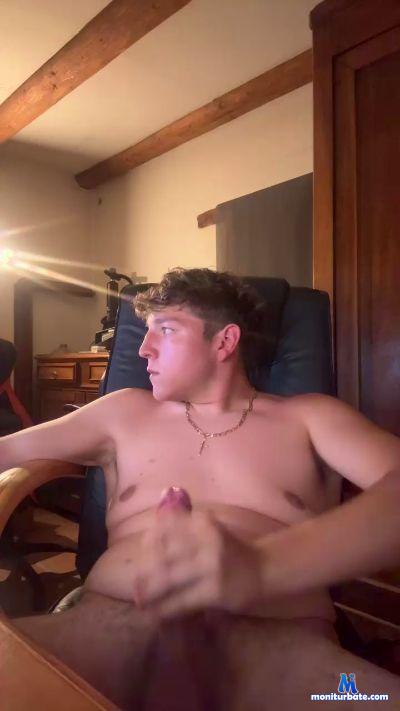 PaonRouge cam4 straight performer from French Republic Grosse bite amateur 