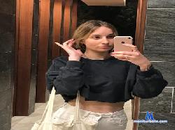 ElwineHemmings cam4 live cam performer profile