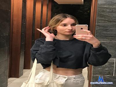 ElwineHemmings cam4 straight performer from French Republic masturbation spanking ass feet 