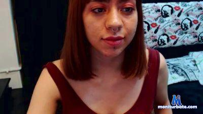auroraa_joones cam4 bicurious performer from United States of America latina squirt livetouch lush bigboobs 