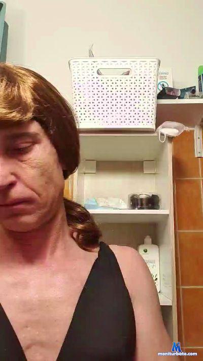 Femibi40 cam4 bisexual performer from Kingdom of Denmark  