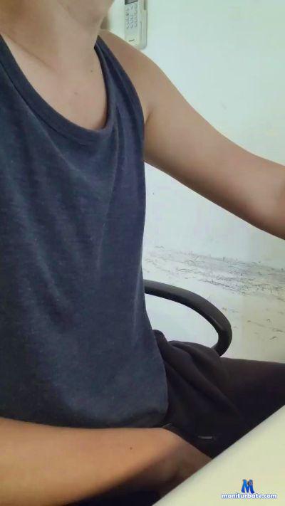 ooowolf cam4 gay performer from Taiwan, Province of China  