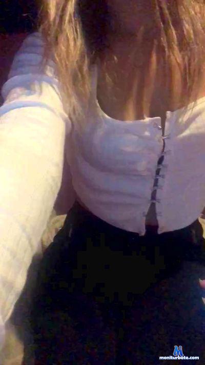 Alice69699 cam4 bicurious performer from Republic of Chile  