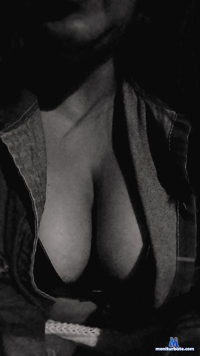 Velmoramoon cam4 bicurious performer from Argentine Republic  