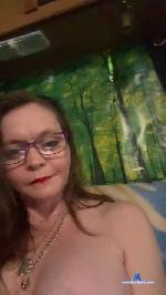Harleyann07 cam4 livecam show performer room profile