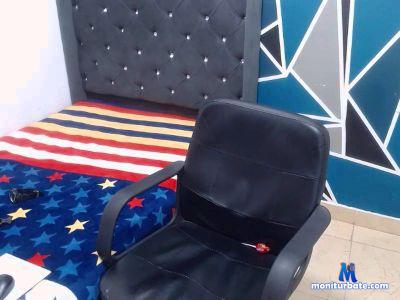 Ucum4us cam4 bicurious performer from United States of America  