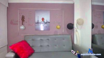 Megan_naomi cam4 straight performer from Republic of Colombia big rollthedic latina bbw chubby curvy hot rollthedice 