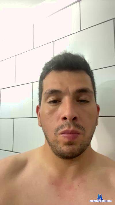 Zerey90 cam4 straight performer from Republic of Chile  