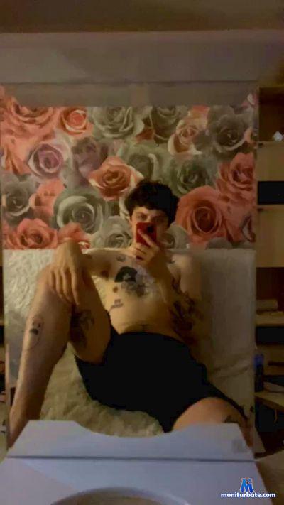 DeadX66 cam4 bicurious performer from Russian Federation  