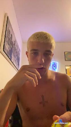 manurolly9 cam4 live cam performer profile