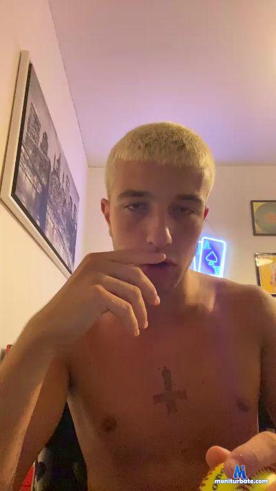 manurolly9 cam4 bisexual performer from Republic of Italy  