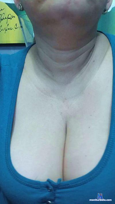 jenihotsex cam4 bisexual performer from Republic of Chile  