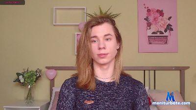 Gato1313Fun cam4 bicurious performer from Republic of Chile  