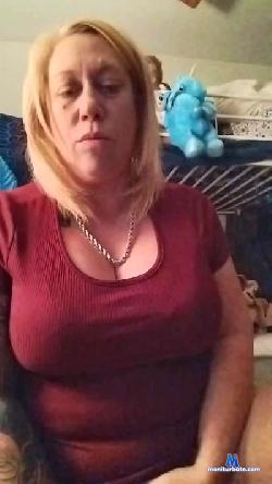 tonimoany cam4 live cam performer profile