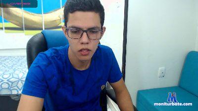 beardbear88 cam4 gay performer from Republic of Poland  